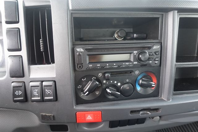 2022 Isuzu NPR HD (18ft Box with Lift Gate) - 22935971 - 42