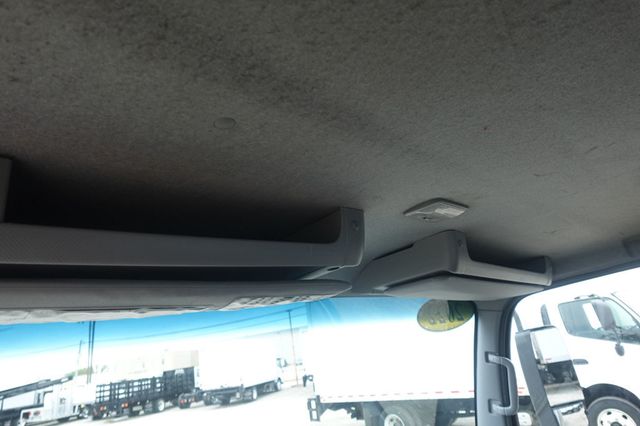 2022 Isuzu NPR HD (18ft Box with Lift Gate) - 22935971 - 46