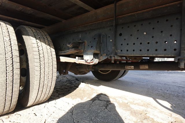 2022 Isuzu NPR HD (18ft Box w/ Lift Gate) - 22938146 - 11