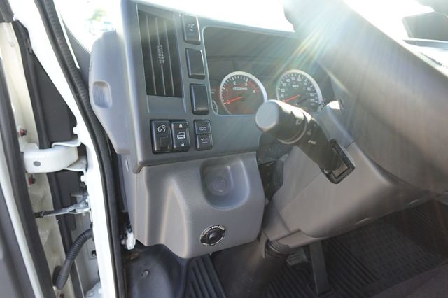 2022 Isuzu NPR HD (18ft Box w/ Lift Gate) - 22938146 - 34