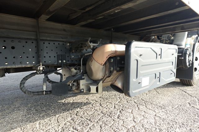 2022 Isuzu NPR HD (18ft Box w/ Lift Gate) - 22938530 - 11