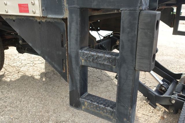 2022 Isuzu NPR HD (18ft Box w/ Lift Gate) - 22938530 - 22