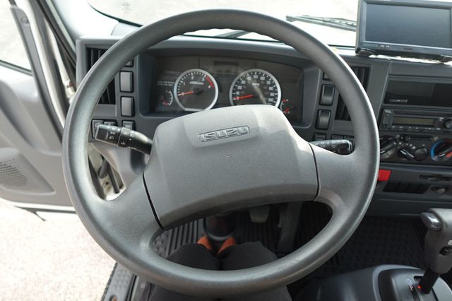 2022 Isuzu NPR HD (18ft Box w/ Lift Gate) - 22938530 - 38