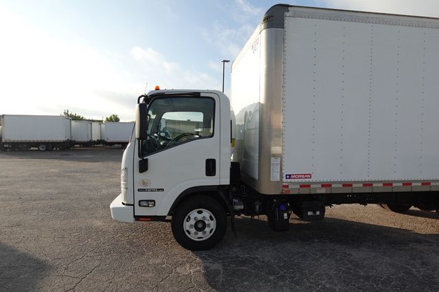 2022 Isuzu NPR HD (18ft Box w/ Lift Gate) - 22938530 - 3