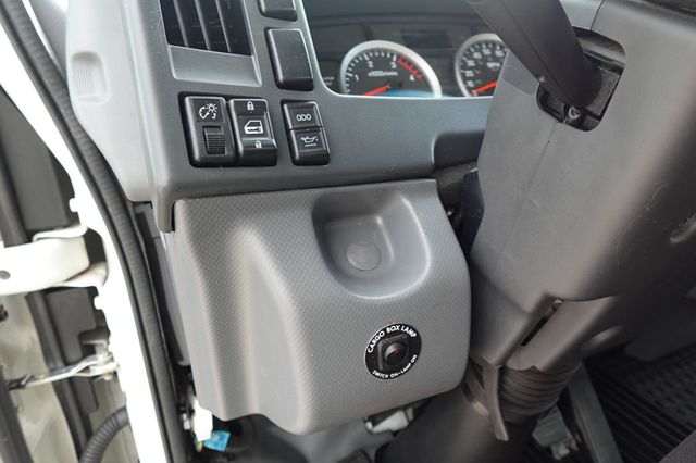 2022 Isuzu NPR HD (18ft Box w/ Lift Gate) - 22938530 - 42