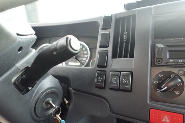 2022 Isuzu NPR HD (18ft Box w/ Lift Gate) - 22938530 - 43