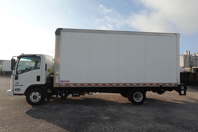 2022 Isuzu NPR HD (18ft Box w/ Lift Gate) - 22938530 - 4