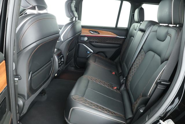 2022 Jeep Grand Cherokee 4xe Summit Reserve 4x4 w/ Advanced ProTech Group IV & Luxury Tech V - 22925164 - 19