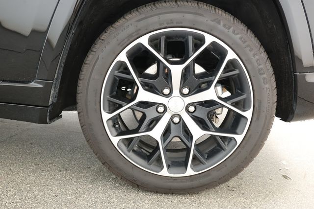 2022 Jeep Grand Cherokee 4xe Summit Reserve 4x4 w/ Advanced ProTech Group IV & Luxury Tech V - 22925164 - 6