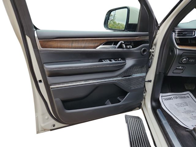 2022 Jeep Grand Wagoneer Series II 4x4 with 22'' Wheels & Front Passenger Int. Display - 22934171 - 26