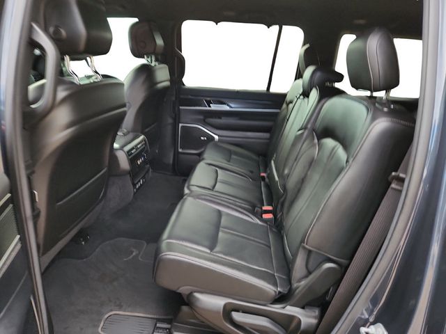 2022 Jeep Wagoneer Series I 4x4 with Convenience Group - 22935780 - 9