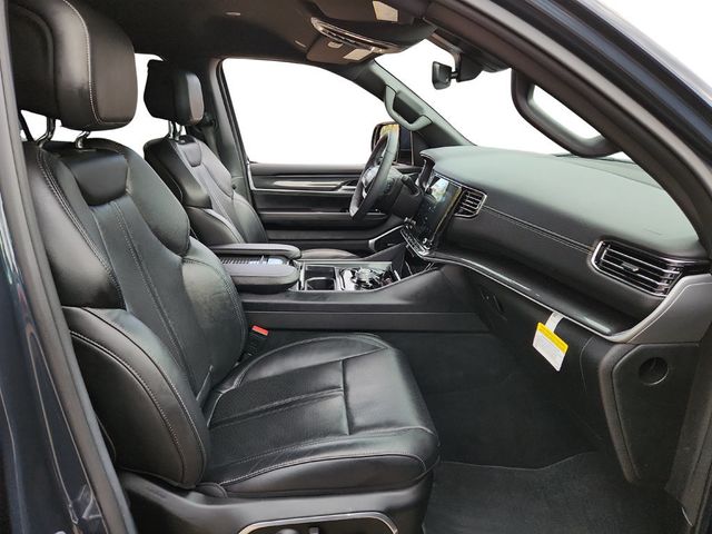 2022 Jeep Wagoneer Series I 4x4 with Convenience Group - 22935780 - 13