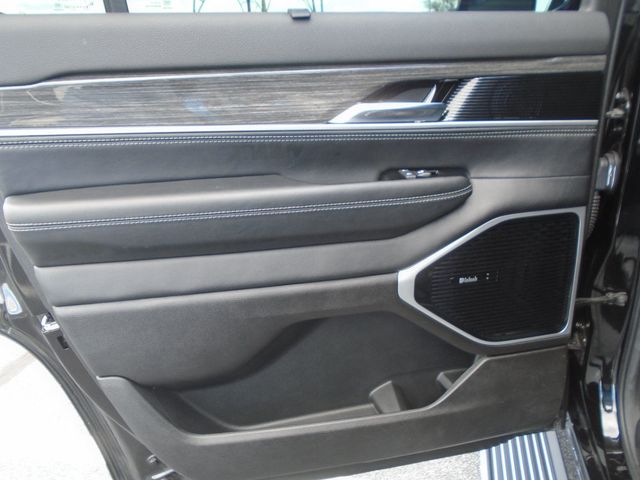 2022 Jeep Wagoneer Series III 4x4 - 22939933 - 36