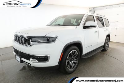 2022 Jeep Wagoneer - 1C4SJVDT3NS139901