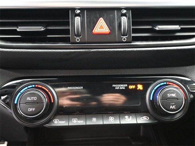 2022 Kia Forte GT-Line IVT - 22913802 - 19