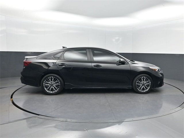 2022 Kia Forte GT-Line IVT - 22913802 - 30