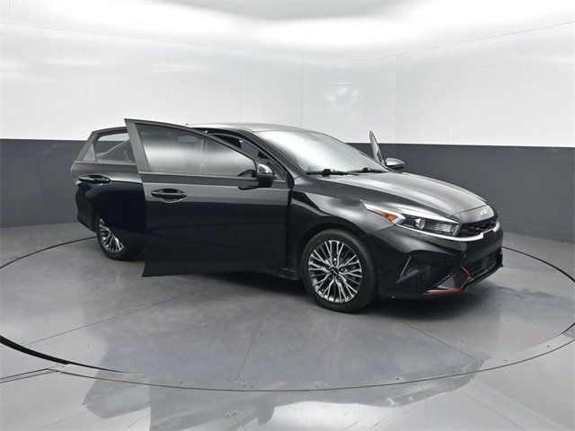 2022 Kia Forte GT-Line IVT - 22913802 - 35