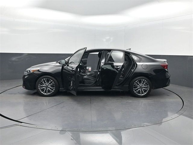 2022 Kia Forte GT-Line IVT - 22913802 - 36