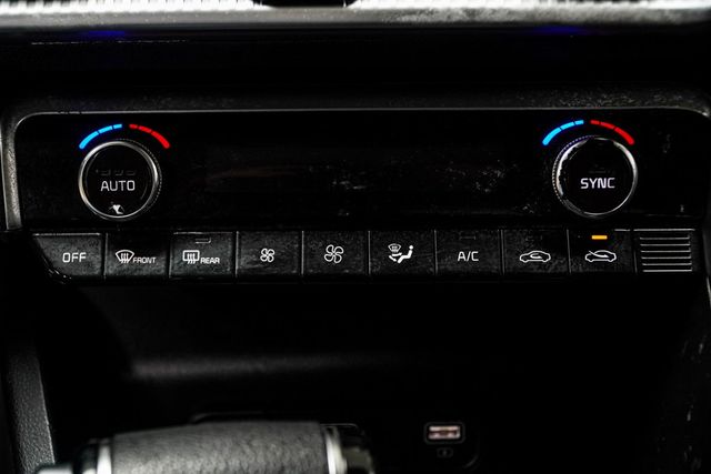 2022 Kia K5 LXS Automatic FWD - 22925381 - 19
