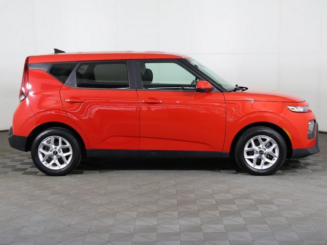 2022 Kia Soul LX IVT - 22922914 - 14