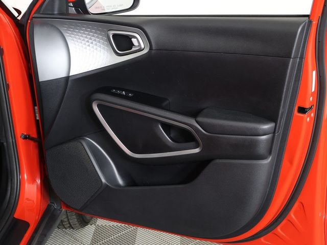 2022 Kia Soul LX IVT - 22922914 - 19