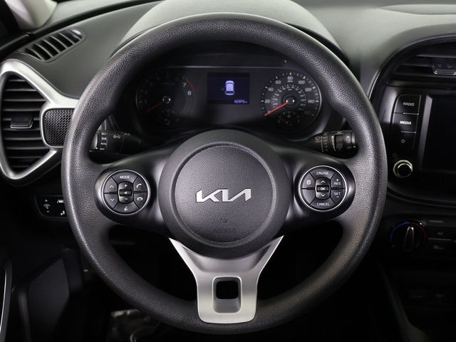 2022 Kia Soul LX IVT - 22922914 - 32