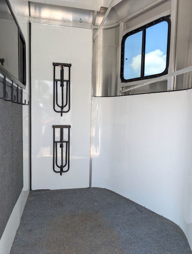 2022 Kingston KingClassic Elite with Dressing Room  - 22885730 - 2