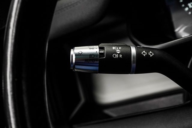 2022 Land Rover Defender 110 X-Dynamic SE AWD - 22888457 - 28