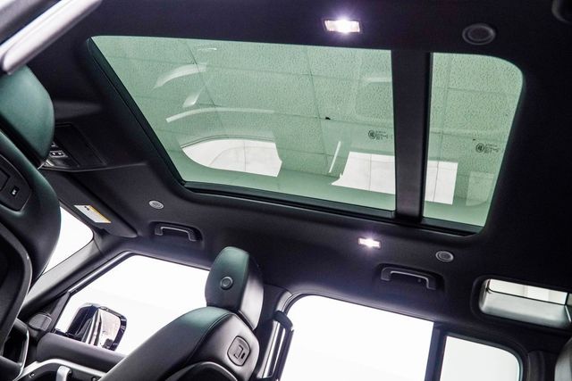 2022 Land Rover Defender 110 X-Dynamic SE AWD - 22888457 - 37