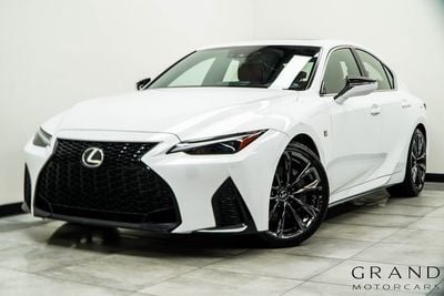 2022 Lexus IS