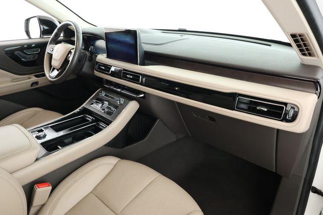 2022 Lincoln Aviator Reserve AWD with Equipment Group 201A & Jet Package - 22926110 - 23