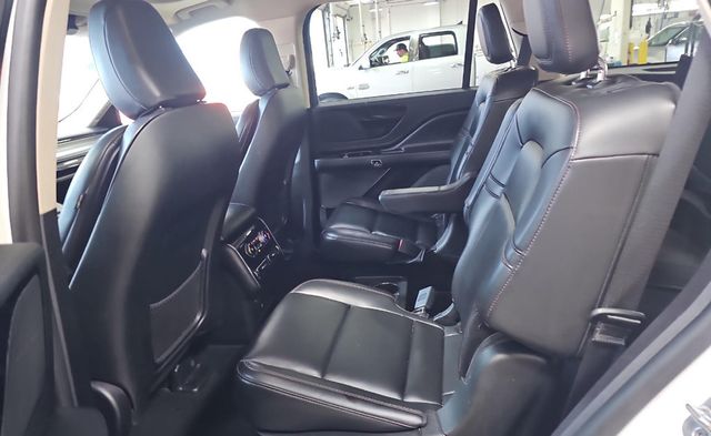 2022 Lincoln Aviator Standard AWD - 22933674 - 5