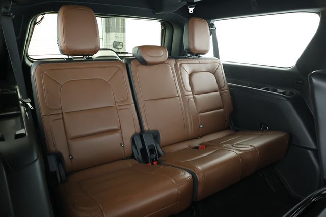 2022 Lincoln Navigator L Reserve 4x4 with Equipment 201A & Electronic Traction Assist - 22929968 - 20