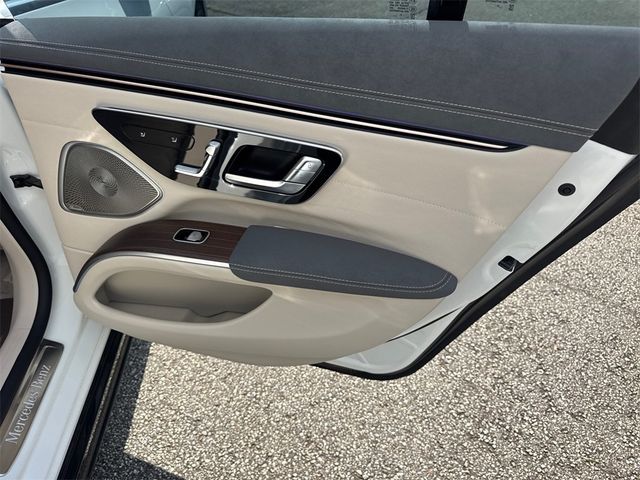2022 Mercedes-Benz EQS EQS 580 4MATIC Sedan - 22910775 - 15