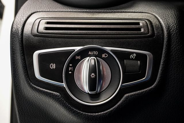 2022 Mercedes-Benz GLC GLC 300 4MATIC SUV - 22909235 - 34