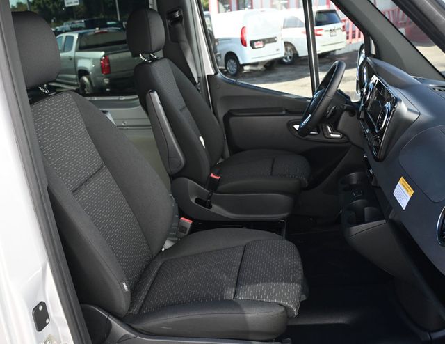 2022 Mercedes-Benz Sprinter Cargo Van 2500 V6 4WD  - 22939548 - 13