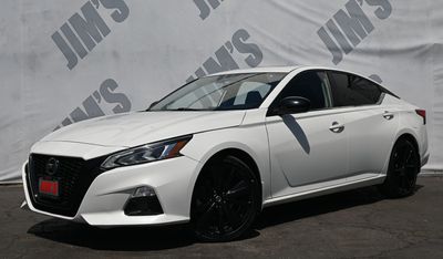 2022 Nissan Altima SR