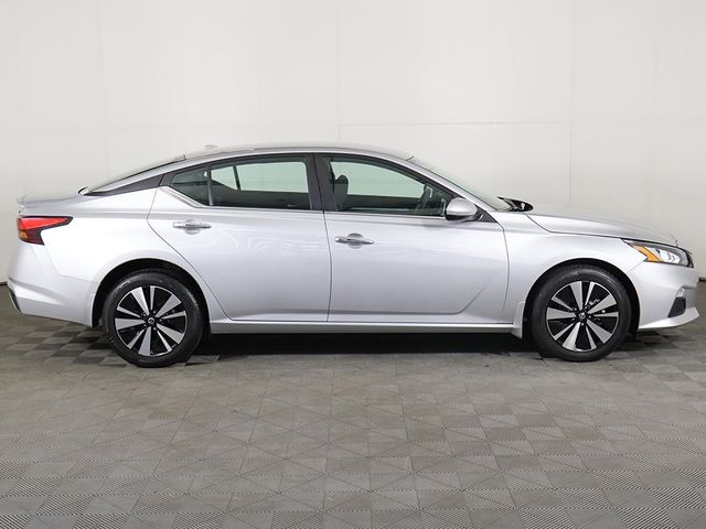 2022 Nissan Altima 2.5 SV AWD Sedan - 22918124 - 14