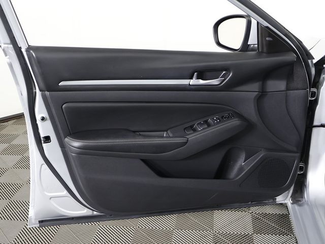 2022 Nissan Altima 2.5 SV AWD Sedan - 22918124 - 18