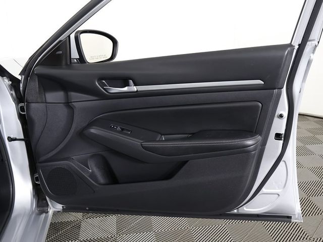 2022 Nissan Altima 2.5 SV AWD Sedan - 22918124 - 19