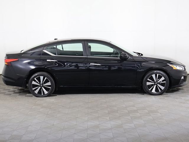 2022 Nissan Altima 2.5 SV Sedan - 22925610 - 14