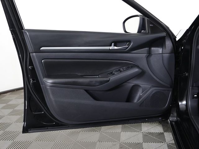 2022 Nissan Altima 2.5 SV Sedan - 22925610 - 18