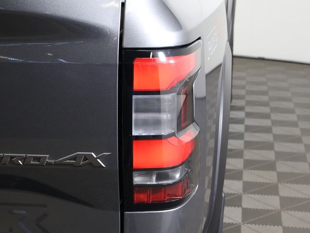 2022 Nissan Frontier Crew Cab 4x4 PRO-4X Automatic - 22935548 - 17