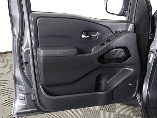 2022 Nissan Frontier Crew Cab 4x4 PRO-4X Automatic - 22935548 - 24