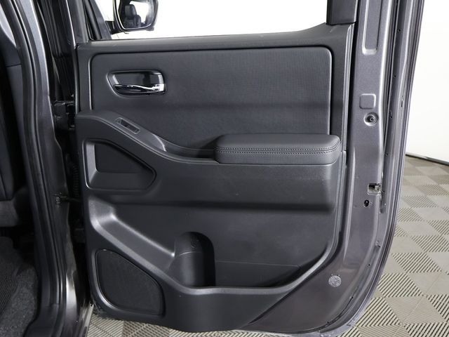2022 Nissan Frontier Crew Cab 4x4 PRO-4X Automatic - 22935548 - 26