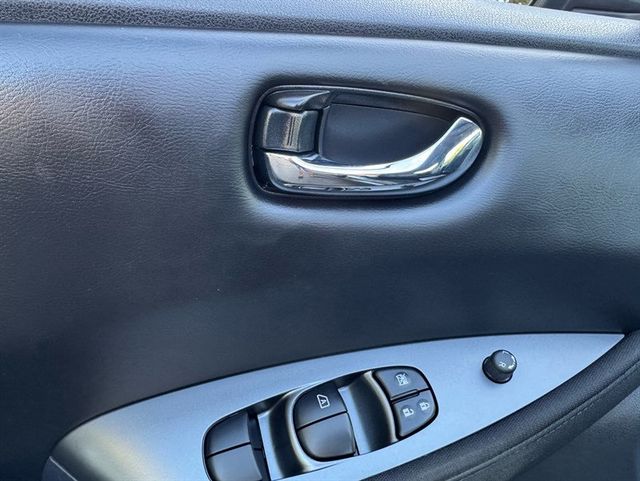 2022 Nissan Leaf S Hatchback - 22923782 - 11