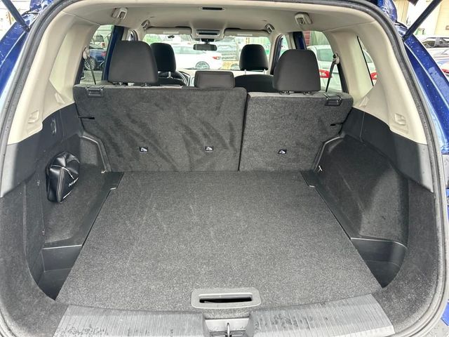 2022 Nissan Rogue AWD SV - 22916315 - 19