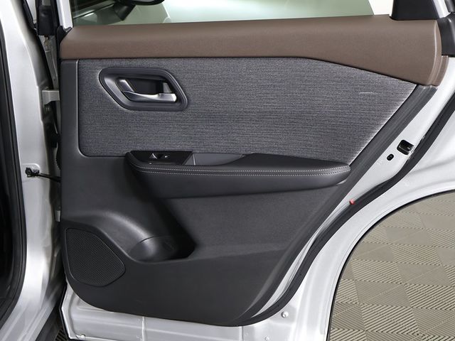 2022 Nissan Rogue AWD SV - 22938915 - 22