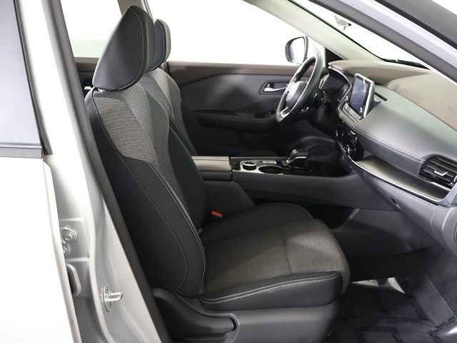 2022 Nissan Rogue AWD SV - 22938915 - 26