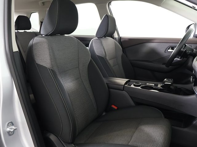 2022 Nissan Rogue AWD SV - 22938915 - 28